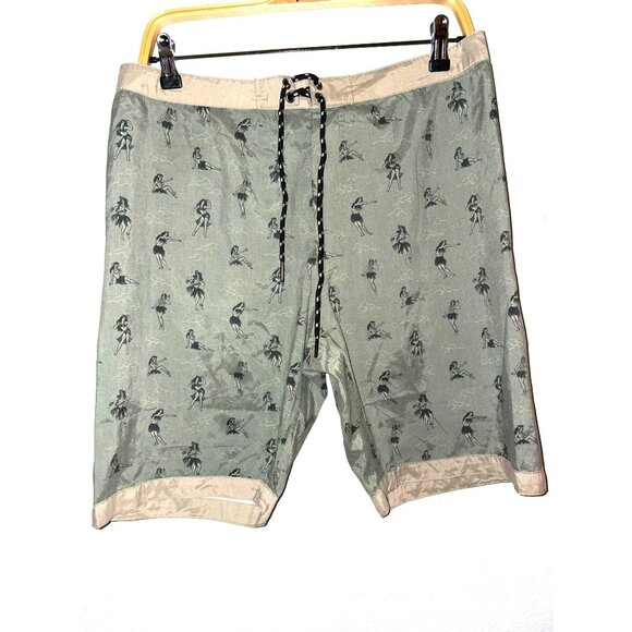 Iron And Resin Men's Haole Hula Girls Board Shorts Size 32 - Picture 1 of 7